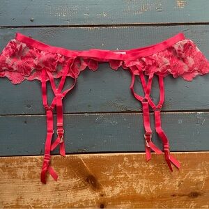 NWOT Torrid Garter